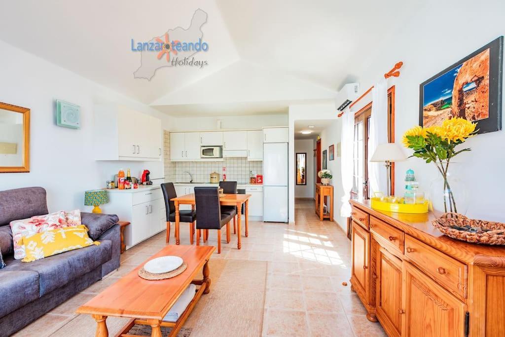 Casita El Faro En Playa Bastian Aircon In The Bedrooms Vv كوستا تاغيسي المظهر الخارجي الصورة